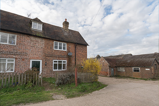 2 Joe Farm Cottages image 1